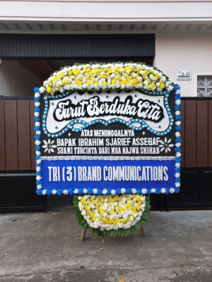 Papan Bunga Duka di Pasar Baru
